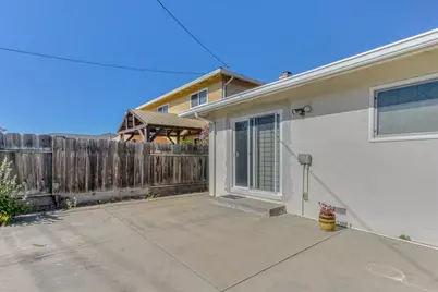 1049 W Alisal St, Salinas, CA 93901 - Photo 15