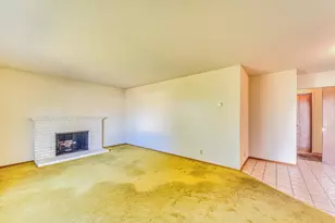 1049 W Alisal St, Salinas, CA 93901 - Photo 7