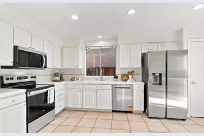 1572 Firestone Loop, San Jose, CA 95116 - Photo 7