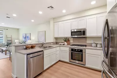 694 Cedarville Ln, San Jose, CA 95133 - Photo 11