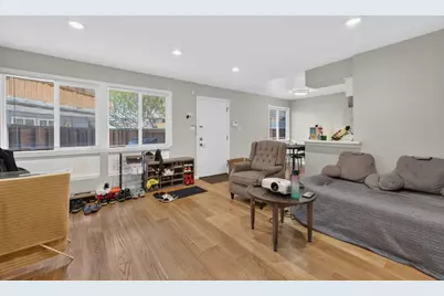 3001 Los Prados St 104, San Mateo, CA 94403 - Photo 5
