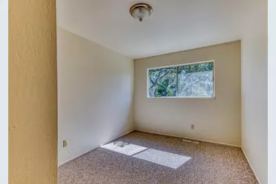 32 Carlton Dr, Del Rey Oaks, CA 93940 - Photo 17