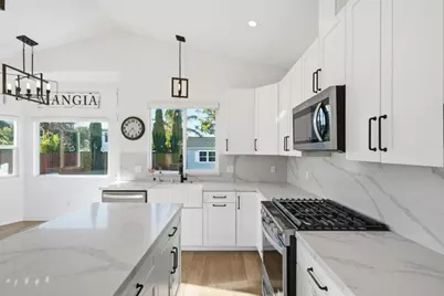 1038 Holly St, San Carlos, CA 94070 - Photo 9