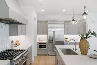 881 Vista Dr, Redwood City, CA 94062 - Photo 19