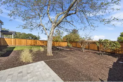 881 Vista Dr, Redwood City, CA 94062 - Photo 55