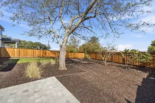 881 Vista Dr, Redwood City, CA 94062 - Photo 55