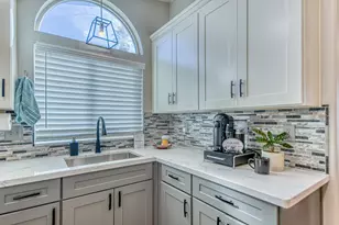 255 E Bolivar St 7, Salinas, CA 93906 - Photo 13