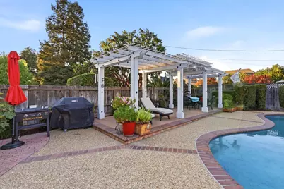 811 Greystone Ct, Gilroy, CA 95020 - Photo 23