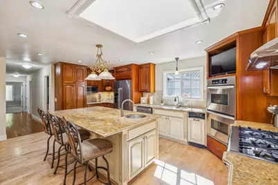 24010 Summit Woods Dr, Los Gatos, CA 95033 - Photo 11