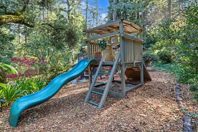 252 Blakewood Way, Woodside, CA 94062 - Photo 33