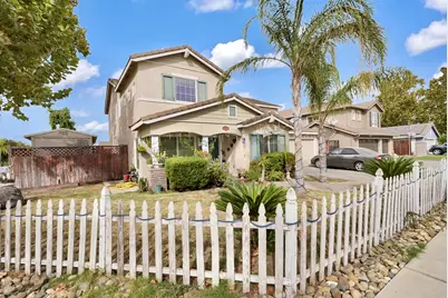 825 Rolling Oak Ct, Modesto, CA 95351 - Photo 3