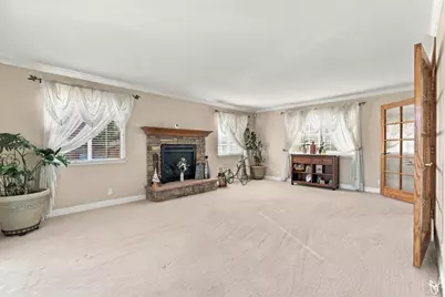 1701 Mantelli Dr, Gilroy, CA 95020 - Photo 9