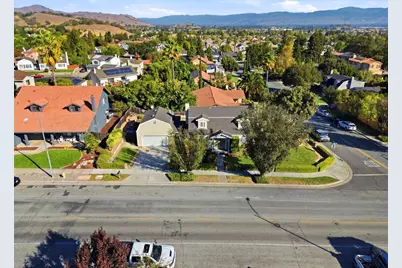 1701 Mantelli Dr, Gilroy, CA 95020 - Photo 41