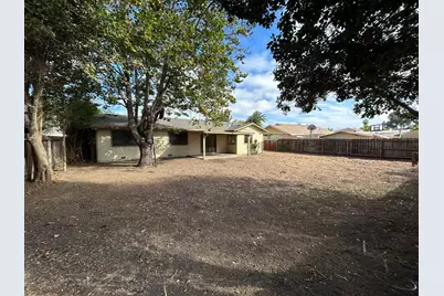 921 Nash Rd, Hollister, CA 95023 - Photo 5