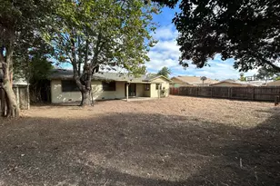 921 Nash Rd, Hollister, CA 95023 - Photo 5