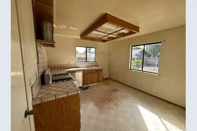 921 Nash Rd, Hollister, CA 95023 - Photo 9