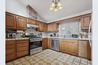 140 Allan Ln, Watsonville, CA 95076 - Photo 17