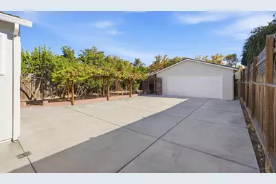 1080 S 8th St, San Jose, CA 95112 - Photo 37