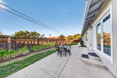 2729 Los Altos Dr, San Jose, CA 95121 - Photo 45