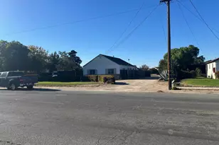 334 Oak Ave, Greenfield, CA 93927 - Photo 1