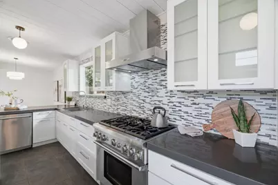 2418 Fairglen Dr, San Jose, CA 95125 - Photo 23