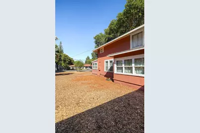 1390 Marinovich Way, Los Altos, CA 94024 - Photo 13
