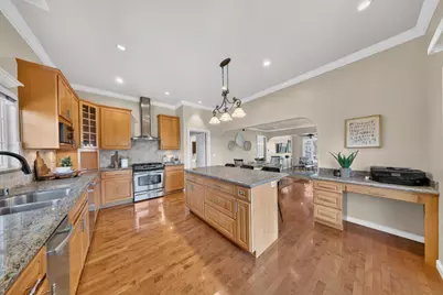 1074 Lorenzo Ct, Seaside, CA 93955 - Photo 11