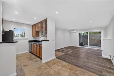 1227 Yarwood Ct, San Jose, CA 95128 - Photo 11