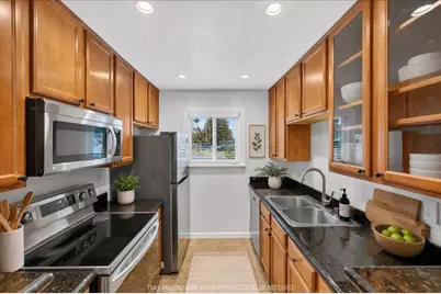 1227 Yarwood Ct, San Jose, CA 95128 - Photo 13