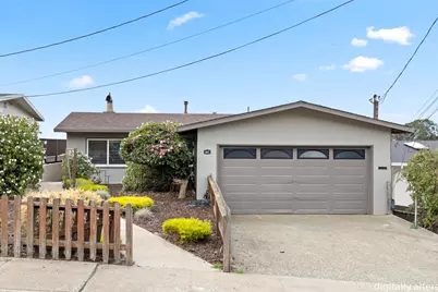 827 Edgemar Ave, Pacifica, CA 94044 - Photo 1