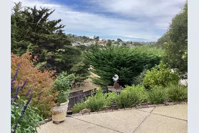 2006 Los Altos Dr, San Mateo, CA 94402 - Photo 3