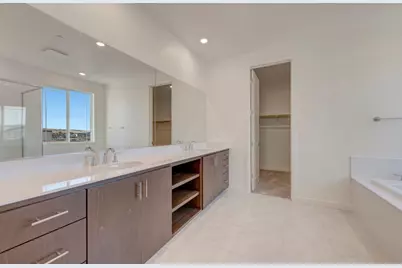 228 W Nasergholi Ave, Mountain House, CA 95391 - Photo 9