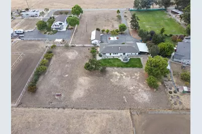 307 Mansfield Rd, Hollister, CA 95023 - Photo 17