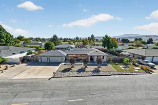 681 Ridgemark Dr, Hollister, CA 95023 - Photo 1