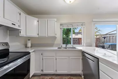445 Velasco Dr, San Jose, CA 95123 - Photo 5