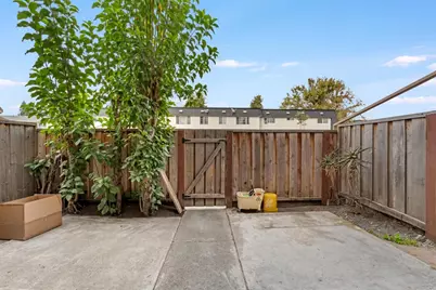445 Velasco Dr, San Jose, CA 95123 - Photo 37