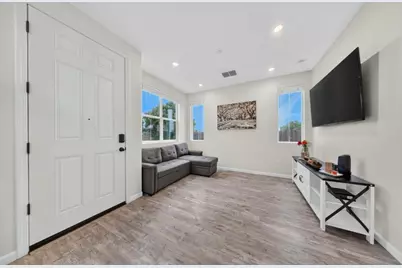 1180 Julia Cir, Hollister, CA 95023 - Photo 5