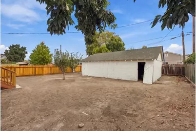 805 5th St, Hollister, CA 95023 - Photo 37