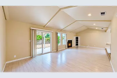 2525 Hampton Way, Turlock, CA 95382 - Photo 11