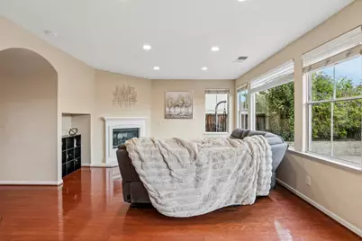 1645 Camarena Pl, San Jose, CA 95121 - Photo 9