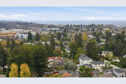 154 Towne Ter, Santa Cruz, CA 95060 - Photo 37