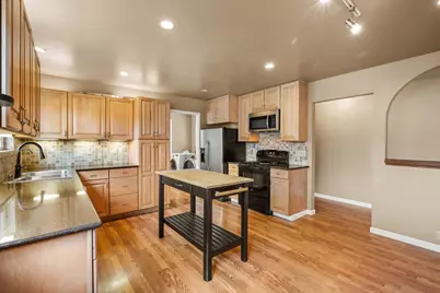 575 5th St, Montara, CA 94037 - Photo 5