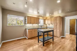 575 5th St, Montara, CA 94037 - Photo 3