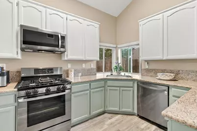2170 Cypress St, Hollister, CA 95023 - Photo 17