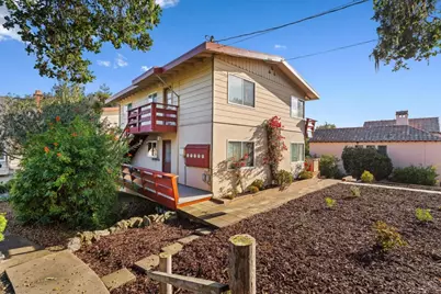 950 Lighthouse Ave, Pacific Grove, CA 93950 - Photo 3