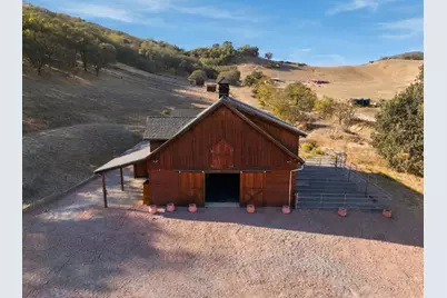 2670 Day Rd, Gilroy, CA 95020 - Photo 5