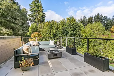 2170 Edgecourt Dr, Hillsborough, CA 94010 - Photo 53
