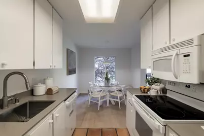 505 Cypress Point Dr 131, Mountain View, CA 94043 - Photo 7