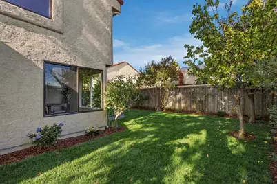 10 Portofino Cir, Redwood Shores, CA 94065 - Photo 25