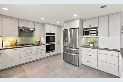 10 Portofino Cir, Redwood Shores, CA 94065 - Photo 15